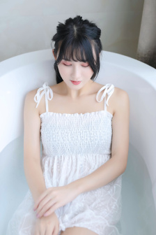 白丝英语老师用腿夹得我好爽高H